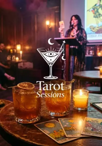 Cartel de Tarot Sessions: Un espectáculo místico de cartas y cócteles
