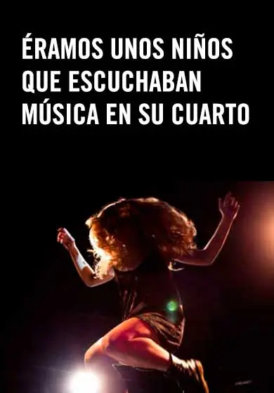 Cartel de Éramos unos niños que escuchaban música en su cuarto
