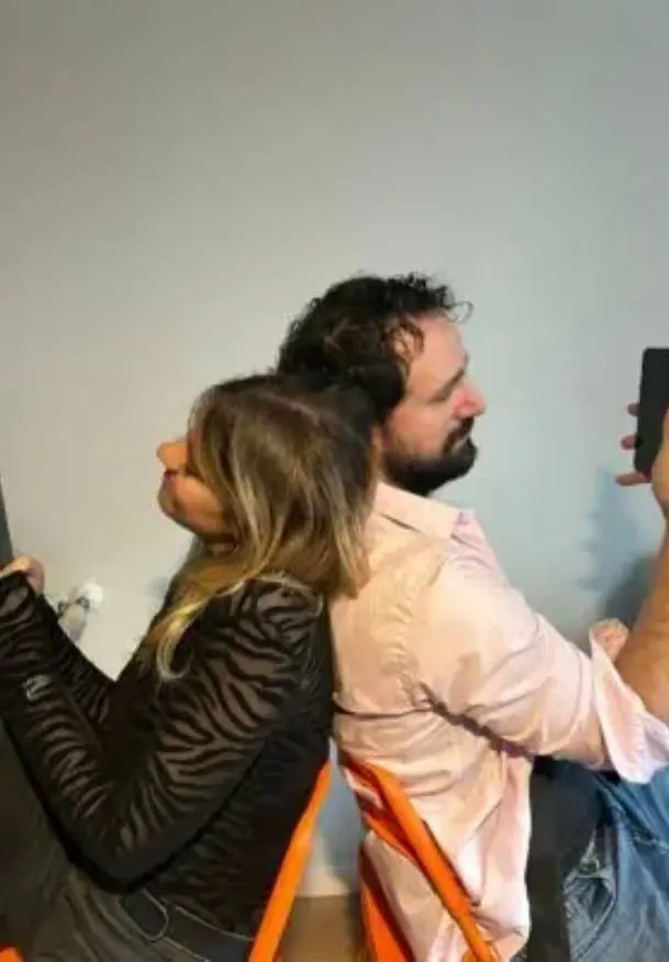 Cartel de Cómo enamorarse y (no) morir en el intento